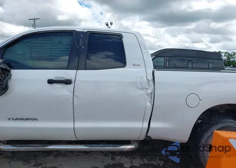 2011 Toyota Tundra Grade 5.7L V8 from USA, damaged, VIN 5TFUW5F15BX208284